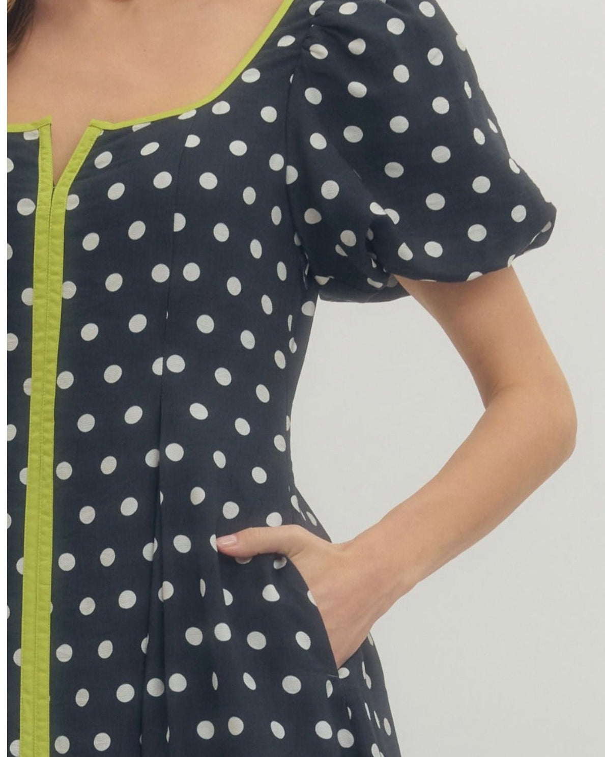 Short Sleeve Polka Dot Midi Dress - Navy (Medium) Short Sleeve Polka Dot Midi Dress - Navy (Medium)